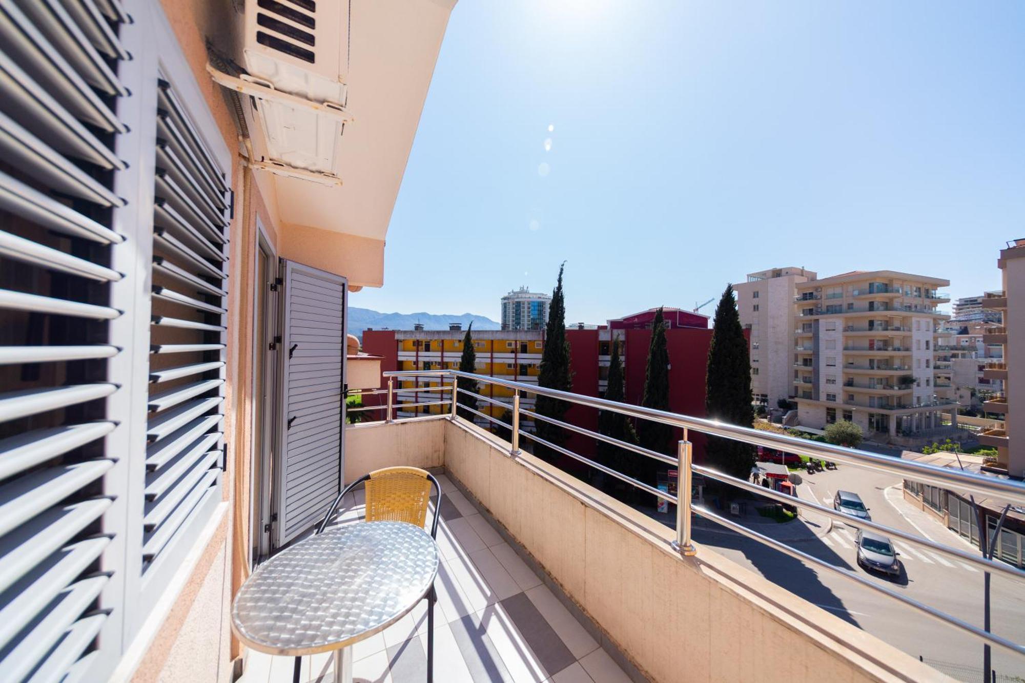 Sms Apartments Будва Стая снимка